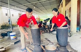 Hội Chữ thập đỏ Việt Nam cứu trợ khẩn cấp người dân vùng lũ tại tỉnh Nghệ An
