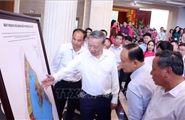 Tổng Bí thư kiểm tra hoạt động của chính quyền địa phương hai cấp tại phường Tây Hồ