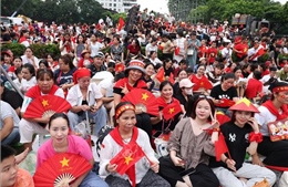Hà Nội: Người dân háo hức chờ đến giờ tổng hợp luyện lần thứ nhất 