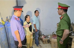 Khởi tố đối tượng sản xuất giấm ăn bằng axit công nghiệp pha nước giếng khoan
