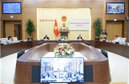 Tháo gỡ điểm nghẽn, tạo đột phá phát triển giáo dục và y tế