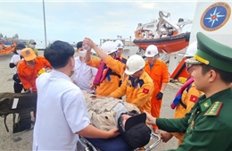 Ứng cứu ngư dân bị nạn trên vùng biển Đà Nẵng