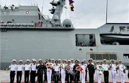 Tàu huấn luyện Hải quân Hàn Quốc thăm hữu nghị thành phố Đà Nẵng