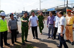Vụ cháy xe khách khiến 7 người tử vong: Thăm hỏi các hành khách điều trị tại bệnh viện
