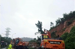 Ứng phó bão số 4: Đặc khu Vân Đồn khẩn trương khắc phục các điểm sạt trượt đất