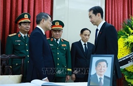 Thủ tướng Lê Minh Hưng viếng nguyên Thủ tướng Quốc vụ viện Trung Quốc Chu Dung Cơ