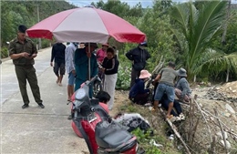 Điều khiển xe mô tô khi chưa đủ tuổi, hai học sinh tự gây tai nạn thương vong
