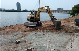 Yêu cầu hoàn thành xúc dọn đất đá, xà bần trên sông Hàn trong ngày 6/4