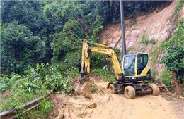 Đà Nẵng: Khẩn trương khắc phục hạ tầng giao thông bị hư hại do ngập lụt