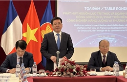 Bộ trưởng Nguyễn Hồng Diên gặp gỡ trí thức và doanh nhân kiều bào tại Pháp