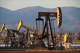 Giá dầu thế giới tiếp tục giảm trong phiên 31/5