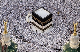 Hàng triệu người vượt nắng nóng dự lễ hành hương Hajj