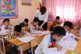 Huyện biên giới Phong Thổ nỗ lực đưa học sinh từ điểm trường về trung tâm