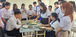 Sinh viên Lào tại Kon Tum đón Tết Nguyên đán