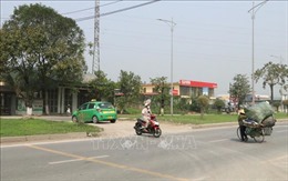 Người dân phá dải phân cách trên đường tránh QL1 tại Ninh Bình, gây mất an toàn giao thông