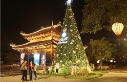 Rộn ràng không khí chuẩn bị chào đón Giáng sinh ở Ninh Bình