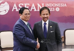 Thủ tướng Phạm Minh Chính gặp Quốc vương Brunei