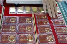 Giá vàng tiếp tục lập đỉnh mới trên 77 triệu đồng/lượng
