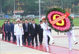 Thủ tướng Campuchia Samdech Hun Manet vào Lăng viếng Chủ tịch Hồ Chí Minh