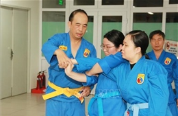 Độc đáo lớp võ thuật dành riêng cho nhân viên y tế