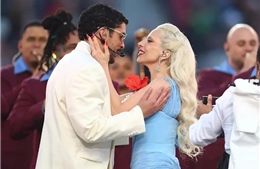 Tổng thống Trump chỉ trích màn trình diễn tại Super Bowl của Bad Bunny