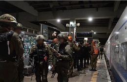 Tên lửa Iran gây gián đoạn đường sắt Israel