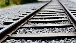 Hai bé gái tử vong khi băng qua đường sắt