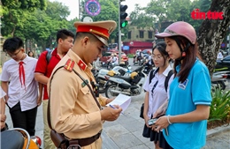 Giáo dục kỹ năng giao thông cho học sinh: Hành trình bền bỉ của CSGT Hà Nội