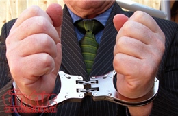 Khởi tố, bắt tạm giam thêm một doanh nhân trong vụ cán bộ &#39;cho mượn&#39; 22 sổ đỏ