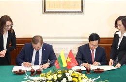 Việt Nam - Litva ký Hiệp định miễn thị thực cho người mang hộ chiếu ngoại giao