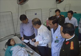 Hỗ trợ các nạn nhân vụ xe khách rơi xuống vực ở đèo Hải Vân