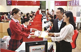 Hỗ trợ khách hàng vượt COVID-19, HDBank giảm sâu lãi suất cho vay