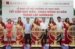 Agribank Chi nhánh Gia Định trao thưởng chương trình &#39;Tiết kiệm may mắn - Chào mừng 34 năm thành lập Agribank&#39;