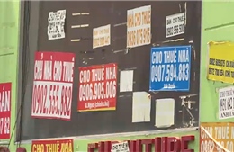 Tràn lan băng-rôn quảng cáo trái phép tại TP Hồ Chí Minh