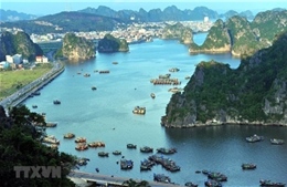 Gần 14 triệu du khách tới Quảng Ninh trong 10 tháng
