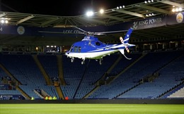 Khoảnh khắc trực thăng chở ông chủ Leicester City xoay tròn, đâm xuống đất