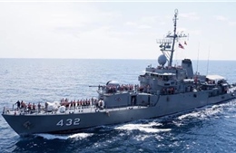 Đạn lạc gây hỏa hoạn trên tàu Hải quân Thái Lan