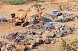 Xác minh việc khai thác khoáng sản đá trái phép tại huyện Đức Cơ, Gia Lai