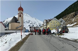Lở tuyết trên dãy Alps làm 3 du khách tử vong