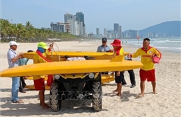 Nỗ lực tìm kiếm nam thanh niên mất tích vì sóng biển cuốn trôi ở Đà Nẵng