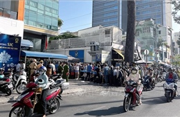TP Hồ Chí Minh: Sớm giảm áp lực cho các điểm bán vàng miếng