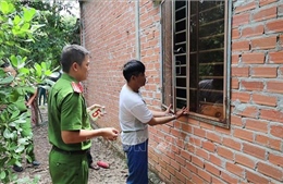 Khen thưởng thành tích phá án nhanh vụ hiếp dâm trẻ em, cướp tài sản