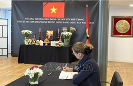 Đại diện Hoàng gia và Chính phủ Hà Lan tới viếng, ghi sổ tang tiễn biệt Tổng Bí thư Nguyễn Phú Trọng 