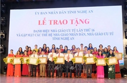 Nghệ An: Trao tặng 64 danh hiệu Nhà giáo Ưu tú