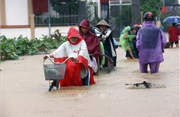 Hà Nội: Nhiều khu dân cư ven sông Hồng chìm trong biển nước