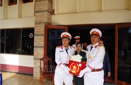 Đưa hài cốt liệt sĩ quân tình nguyện và chuyên gia Việt Nam hy sinh tại Nam Lào về nước
