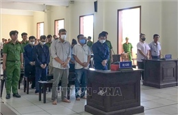 Hoãn phiên tòa xét xử vụ nhận hối lộ tại Trung tâm đăng kiểm xe cơ giới ở Cần Thơ
