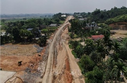 Tăng tốc hoàn thành đường nối với cao tốc Nội Bài - Lào Cai trước 30/6