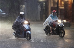 Cảnh báo mưa lớn cục bộ kèm lốc sét, mưa đá tại nhiều khu vực