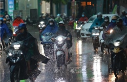 Thời tiết đêm 14 và ngày 15/5: Phía Tây Bắc Bộ có mưa rào và dông rải rác, cục bộ có nơi mưa to